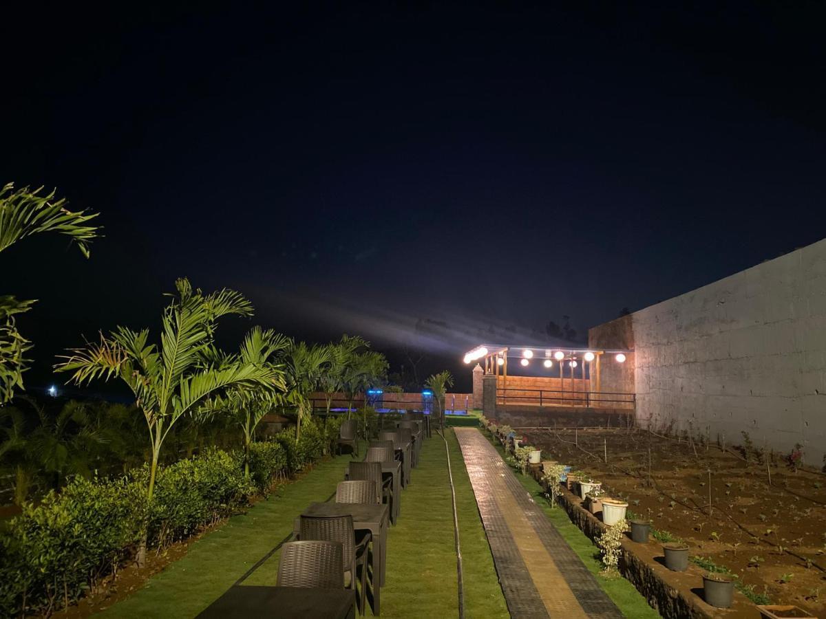 Shivanya Palace มหาบาเลชวาร์ ภายนอก รูปภาพ