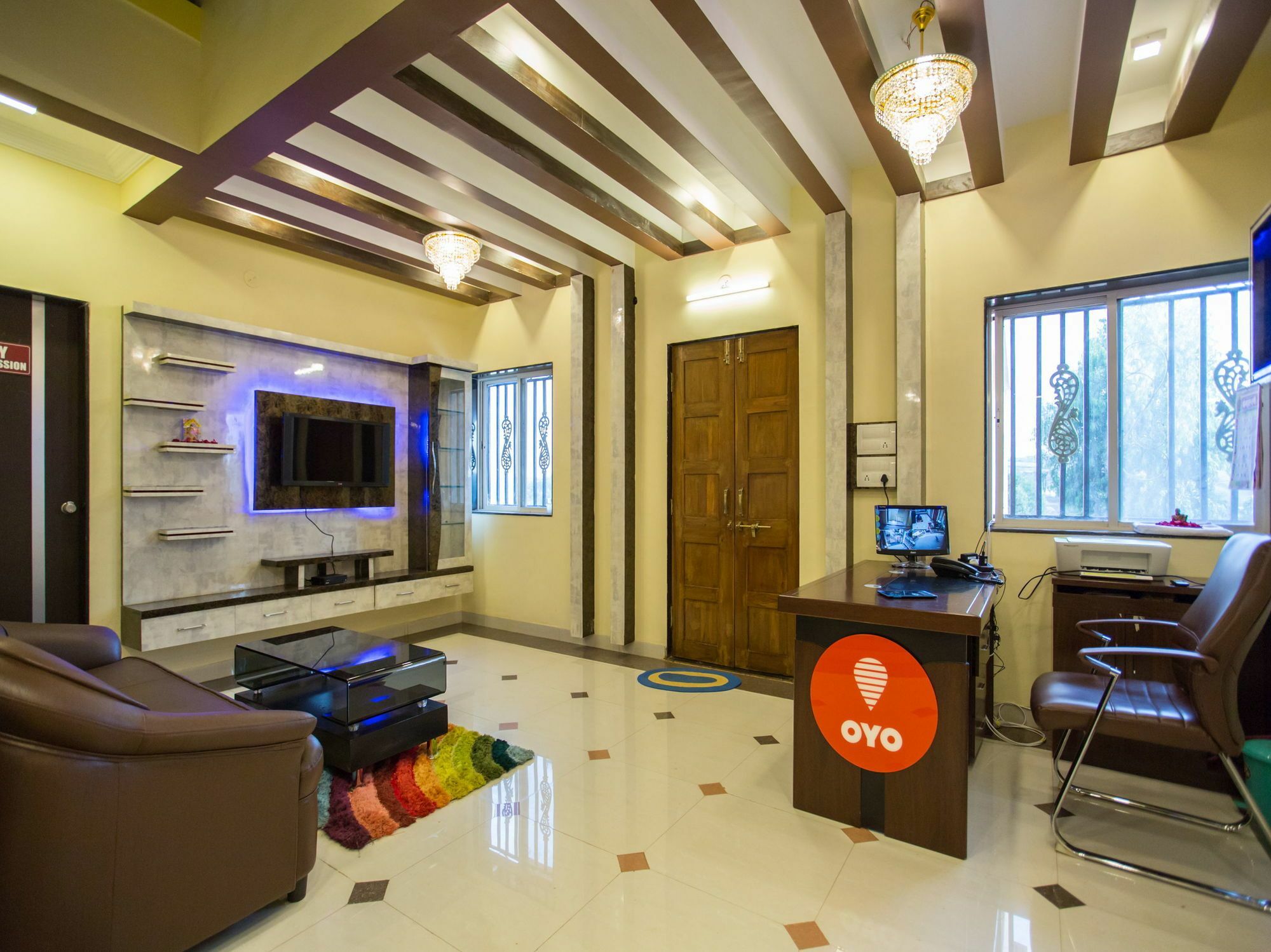 Shivanya Palace มหาบาเลชวาร์ ภายนอก รูปภาพ